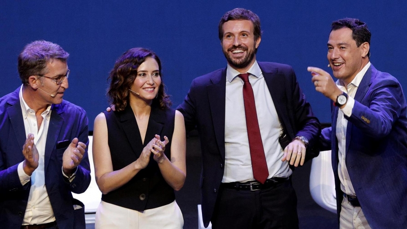 La presidenta de la Comunidad de Madrid, Isabel Díaz Ayuso (2i), el presidente de la Xunta de Galicia, Álberto Núñez Feijoo (i), el presidente de la Junta de Andalucía, Juan Manuel Moreno Bonilla (d), y el líder del Partido Popular, Pablo Casado, durante