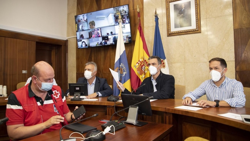 Sánchez visita La Palma por cuarta vez desde el inicio de la erupción del volcán de Cumbre Vieja