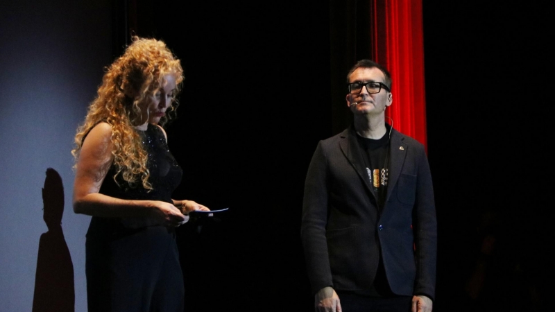 Mònica Garcia, directora general de la Fundació Sitges – Festival Internacional de Cinema Fantàstic de Catalunya, i Ángel Sala, director del certamen, el 7 d'octubre del 2021.