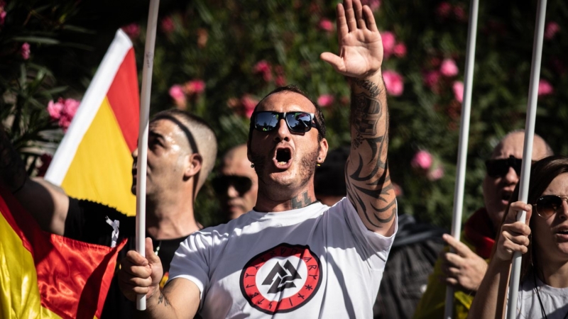 Neonazis a la manifestació de la ultradreta pel 12 d'octubre d'aquest 2021 a Barcelona.