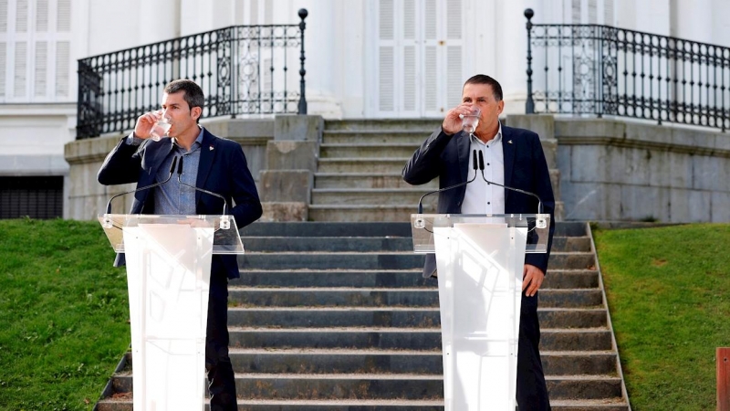 Arnaldo Otegi junto a Arkaitz Rodríguez