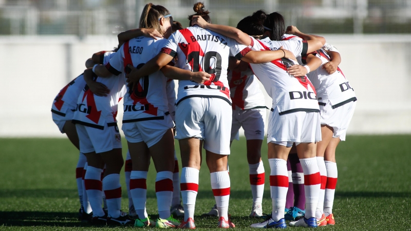 29/09/2021 Rayo Vallecano Femenino en un partido contra el Sporting de Hueva.