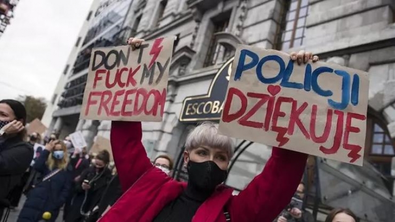 Manifestación contra las nuevas restricciones de la ley del aborto en Varsovia, Polonia.