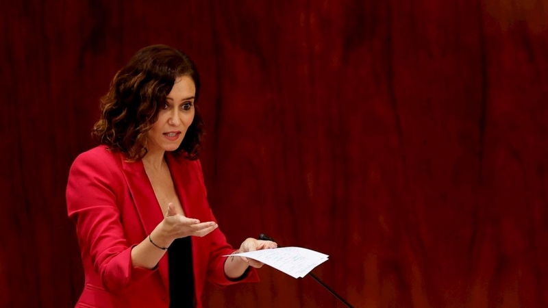 La presidenta de la Comunidad de Madrid, Isabel Díaz Ayuso interviene durante el pleno de la Asamblea de la Comunidad de Madrid este jueves.
