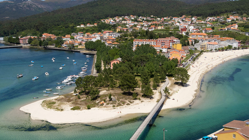 Vista panorámica de la localidad gallega de Muros.