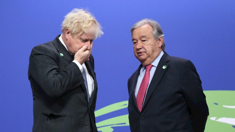 El primer ministro británico, Boris Johnson, y el secretario general de la ONU, Antonio Guterres, en Glasgow este lunes 1 de noviembre de 2021.