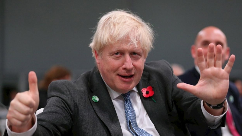 El primer ministro británico, Boris Johnson, gesticula durante una sesión en la COP26 en Glasgow.