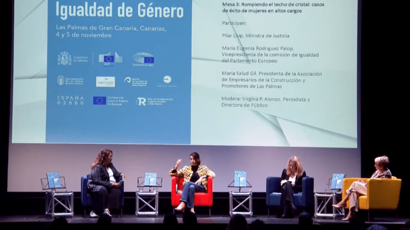 De izquierda a derecha, Virginia P. Alonso, Pilar Llop, M. Eugenia R. Palop y María Salug Gil en la mesa de debate sobre el futuro de la igualdad de género.