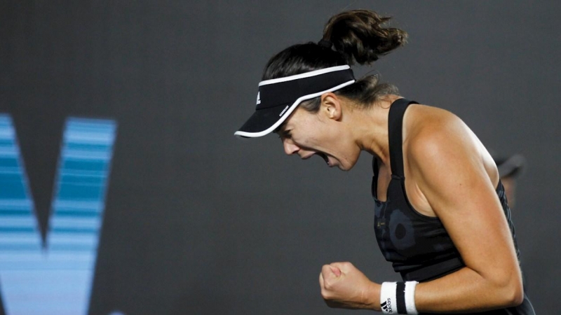 Garbiñe Muguruza celebra un punto en la final del torneo de la Akron WTA Finals.