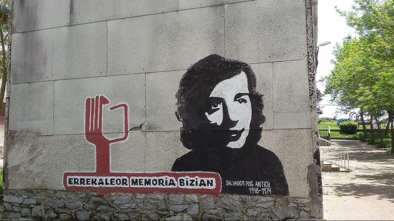 Mural en memoria de Salvador Puig Antich, en el barrio vitoriano de Errekaleor.