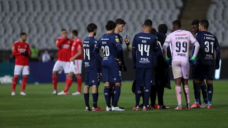 Jugadores del Belenenses durante su último partido ante el Benfica.