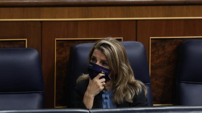 La ministra de Trabajo, Yolanda Díaz, durante el Pleno del Congreso que se celebra, este jueves, en Madrid.