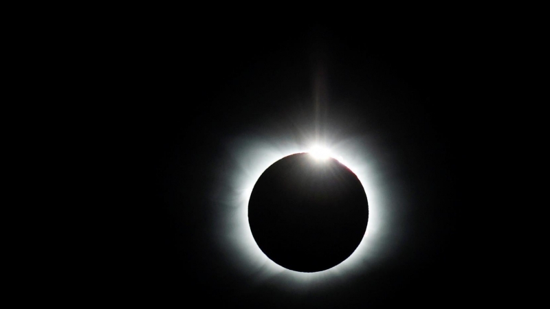 Vista del eclipse solar total