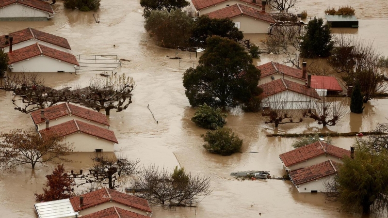10/12/21. Vista aérea de las inundaciones ocasionadas por el desbordamiento río Arga a su paso por Huarte (Navarra)
