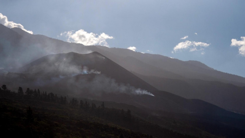 12/12/21. El volcán Cumbre Vieja continúa sin actividad eruptiva y con una ligera emisión de gases en La Palma, a 15 de diciembre de 2021.