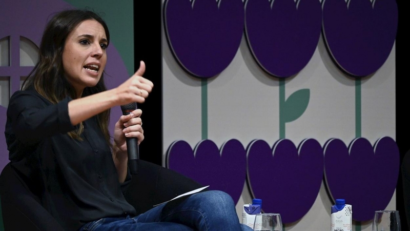 La ministra de Igualdad y secretaria de Acción de Gobierno de Podemos, Irene Montero, durante el encuentro municipalista de 'De punta a punta: política de lo cercano', el pasado 11 de febrero en Málaga.