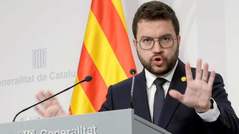 22/12/21. El presidente de la Generalitat, Pere Aragonès, durante una rueda de prensa en Barcelona, a 21 de diciembre de 2021.