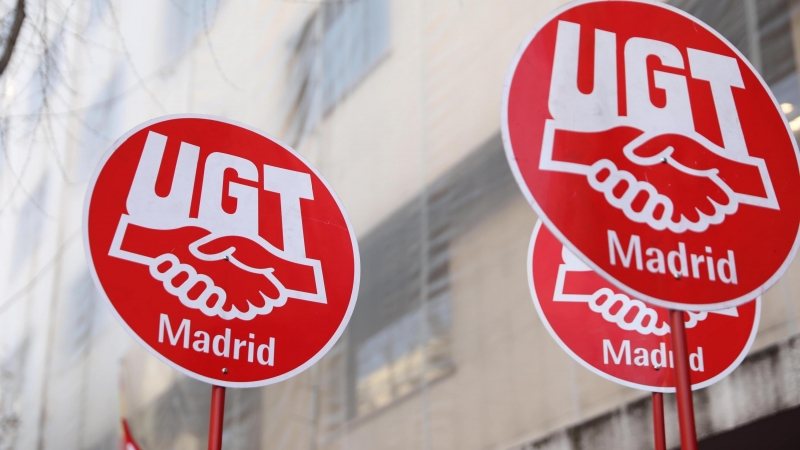 16/12/2021 Varios carteles de UGT en una concentración