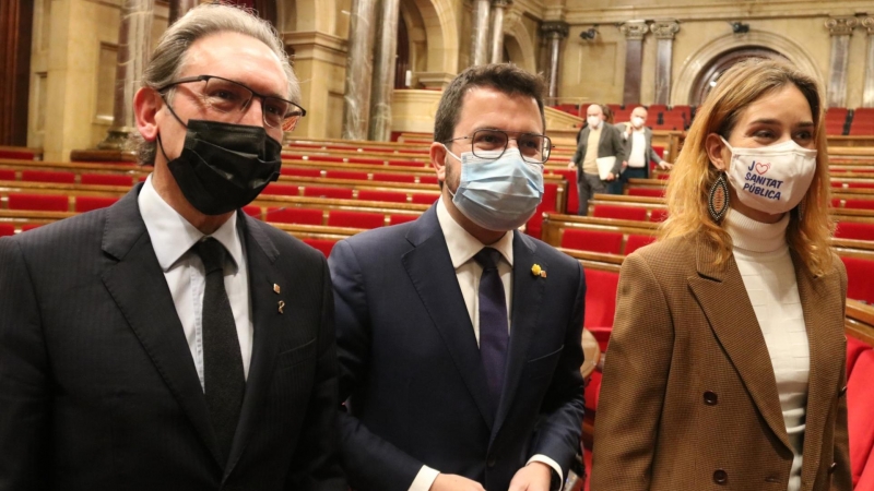 El conseller d'Economia, Jaume Giró, el president Pere Aragonès i la líder d'En Comú Podem al Parlament, Jéssica Albiach, aquest dijous a la cambra catalana.