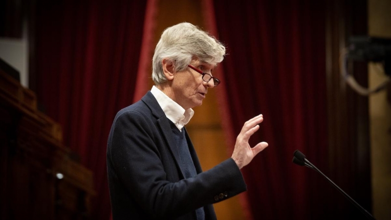 El conseller de Salud de la Generalitat, Josep Maria Argimón, interviene en una sesión plenaria en el Parlament de Catalunya, a 30 de noviembre de 2021, en Barcelona.