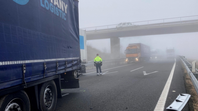 31/12/2021 - Pla general de l'AP-2 a Castelldans (Garrigues), amb el trànsit reobert després de l'accident múltiple amb una vintena de vehicles implicats.