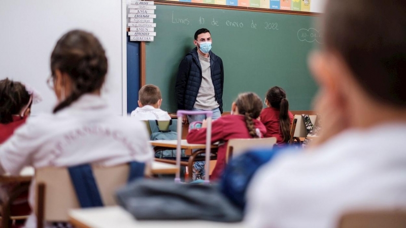 Una clase del colegio de infantil y primaria Nanda Cambres, de Las Palmas de Gran Canaria, en su primer día tras la vuelta de vacaciones.