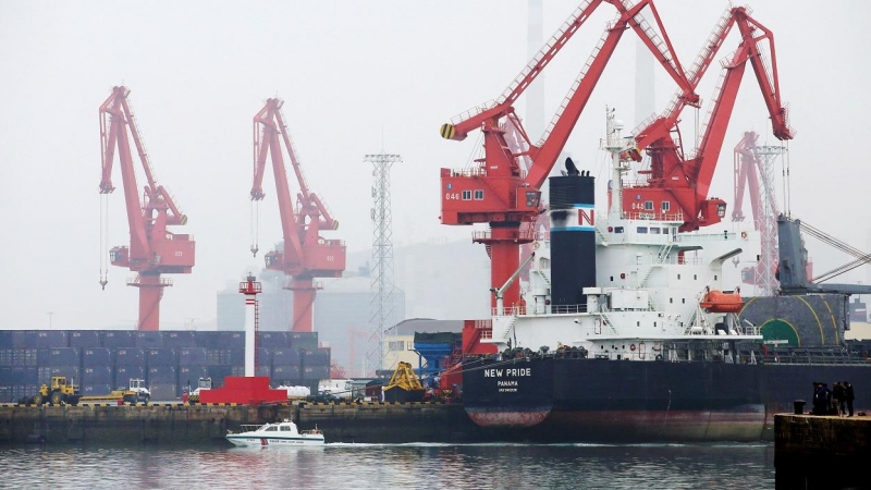 Un petrolero en el puerto chino de Qingdao, en la provincia der Shandong. REUTERS/Jason Lee