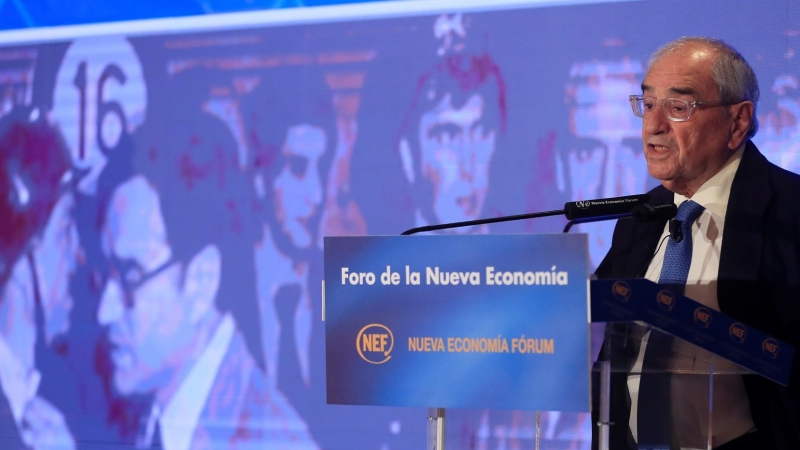 El ex ministro del Interior, Rodolfo Martín Villa interviene este lunes 17 de enero de 2022 el desayuno informativo del Fórum Europa.