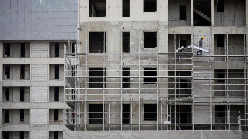 Imagen de un edificio en construcción en Shanghai (China). REUTERS/Aly Song