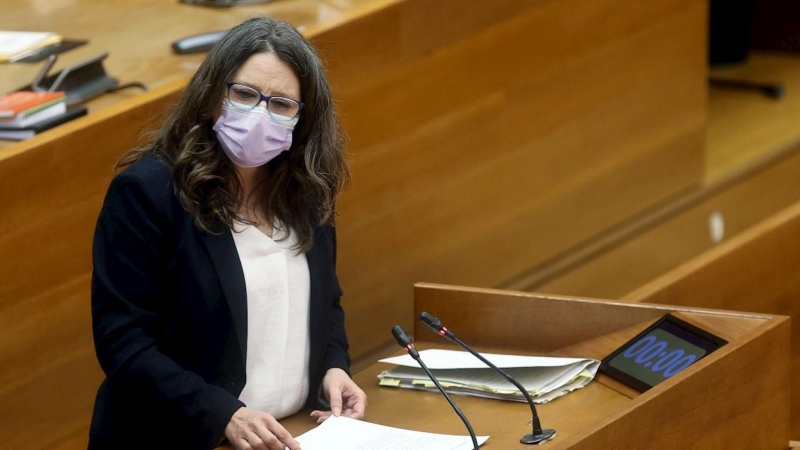 La vicepresidenta del Consell, Mónica Oltra, durante su comparecencia en Les Corts Valencianes.