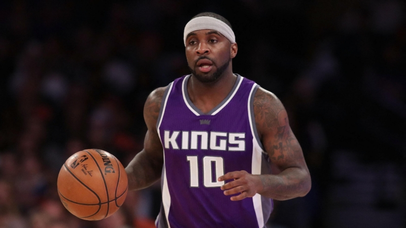 Ty Lawson jugando para The Sacramento Kings el 4 de diciembre de 2016 en la ciudad de Nueva York