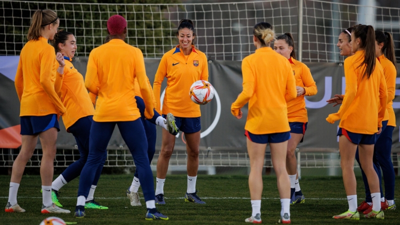 Jugadoras del Barça durante un entrenamiento.