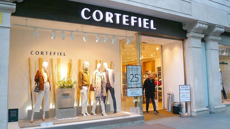 Tienda de Cortefiel en la Gran Vía de Bilbao.