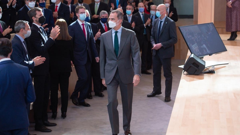 El rey Felipe VI, a su llegada a la inauguración de la ampliación del Campus IESE, en el Pinar del Cerro del Águila, a 3 de febrero de 2022, en Madrid.