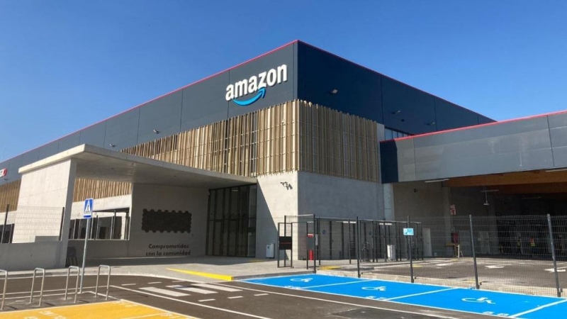 Nau d'Amazon a Mollet del Vallès.