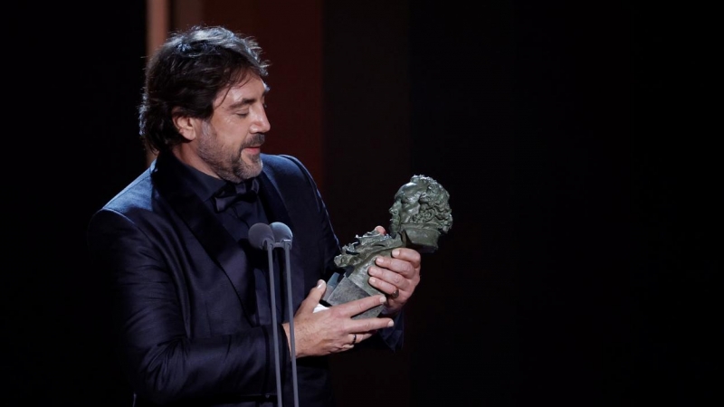 12/02/2022 El actor Javier Bardem recibe el Goya a Mejor Actor Protagonista, por su trabajo en 'El buen patrón', durante la gala de la 36 edición de los Premios Goya que tiene lugar 'en el Palau de les Arts de Valencia