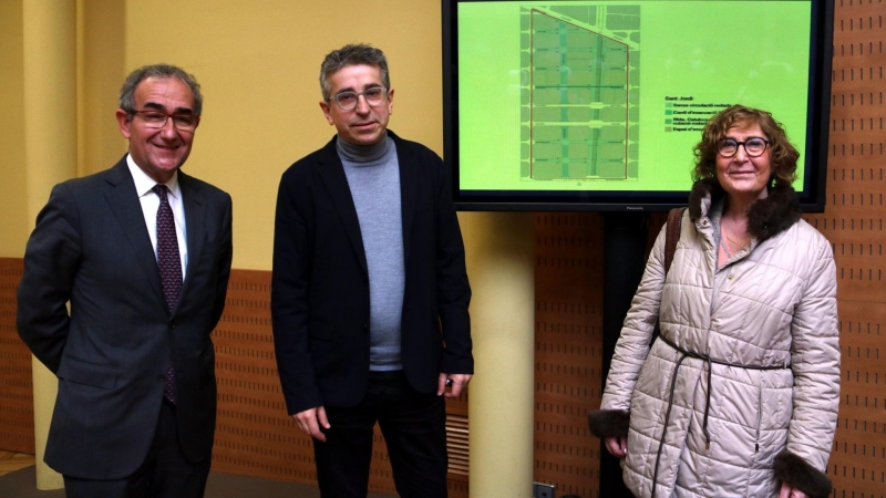 14/02/2022 -El president del Gremi d'Editors, Patrici Tixis (esquerra), el regidor de Cultura de Barcelona, Jordi Martí (centre), i la presidenta del Gremi de Llibreters, Maria Carme Ferrer, en la presentació del Sant Jordi d'aquest 2022.