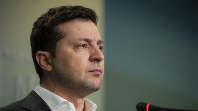 El presidente ucraniano Volodymyr Zelensky habla durante una conferencia de prensa, a 24 de febrero de 2022.