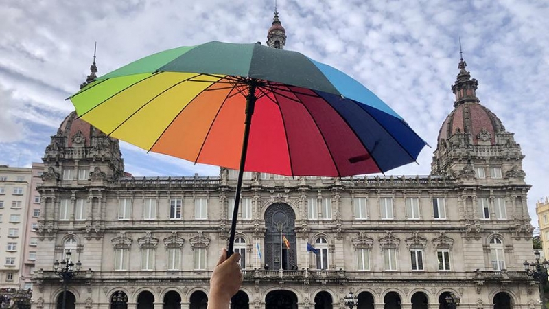 28/2/22 Concentración contra la homofobia en la plaza de María Pita de A Coruña, frente al Ayuntamiento.