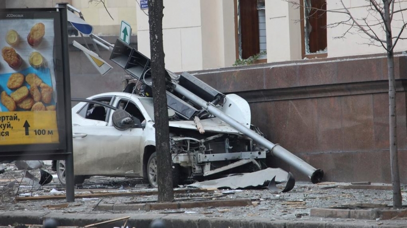 Calle de Járkov tras el ataque de Rusia