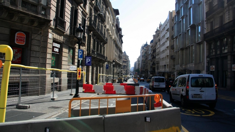 01/03/2022 - L'inici de les obres de reforma de la Via Laietana.