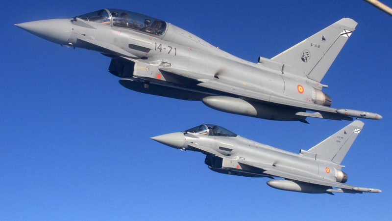 Dos cazas C.16 'Eurofighter' del Ejército del Aire Español.