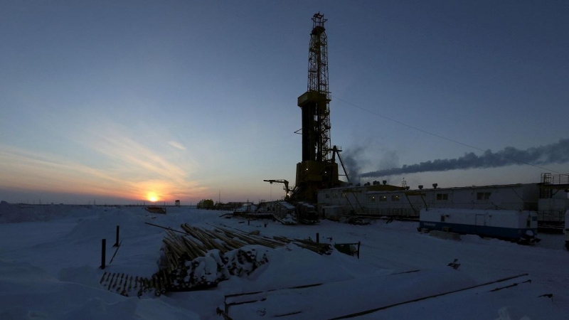 Una torre de perforación de petróleo en el campo petrolero Vankorskoye de la compañía Rosneft, empresa en propiedad del Gobierno ruso.