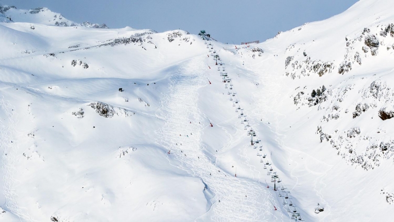 El esquí ha sido uno de los motores económicos del Pirineo en los últimos sesenta años.