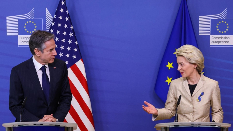 Antony Blinken y Ursula Von der Leyen durante su comparecencia conjunta en Bruselas este 4 de marzo de 2022.