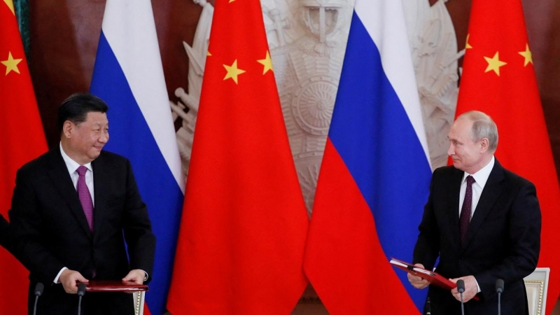 El presidente chino Xi Jinping y el ruso Vladimir Putin, en su encuentro en Moscú en junio de 2019. REUTERS/Evgenia Novozhenina