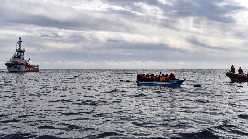 08/03/22. Embarcación de migrantes frente a la costa de Libia a 5 de marzo de 2022.