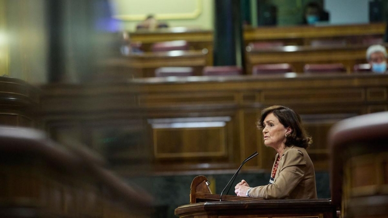 08/03/2022.- La exvicepresidenta primera del Gobierno y diputada del PSOE, Carmen Calvo, durante su intervención para defender la propuesta sobre abusos en la Iglesia. Jesús Hellín / Europa Press