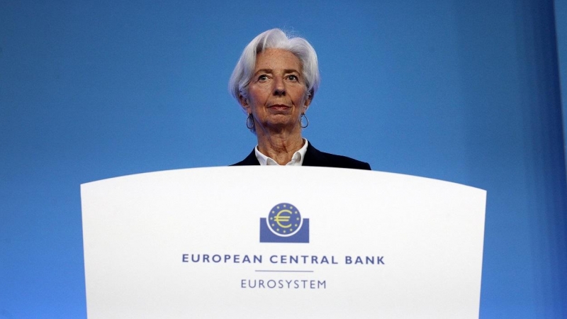 La presidenta del Banco Central Europeo, Christine Lagarde, durante su comparecencia tras la reunión del Consejo de Gobierno de la entidad, en Fráncfort. REUTERS/Daniel Roland/Pool