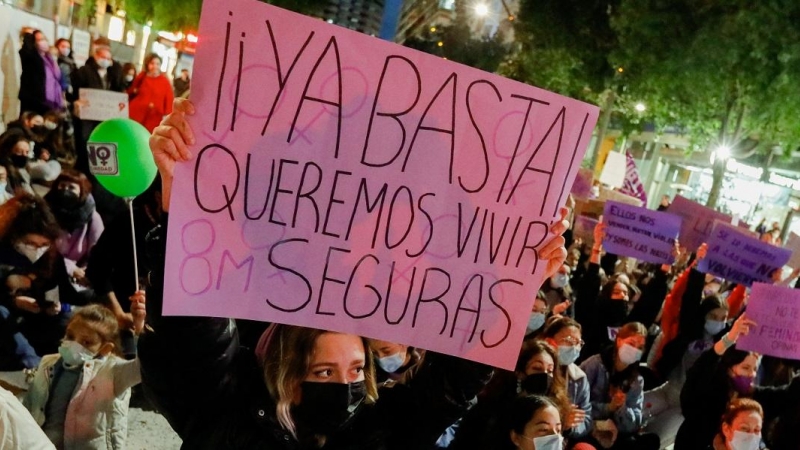 11/3/22-Un grupo de mujeres participa en una manifestación por el 8M, Día Internacional de la Mujer, a 8 de marzo de 2022, en Murcia (España).